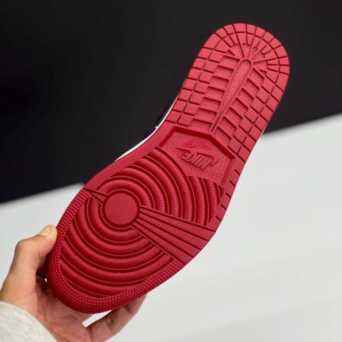 کفش نایک ایر جردن وان ساقدار ورنی مشکی قرمز  Nike Air Jordan 1 High Patent Bred
