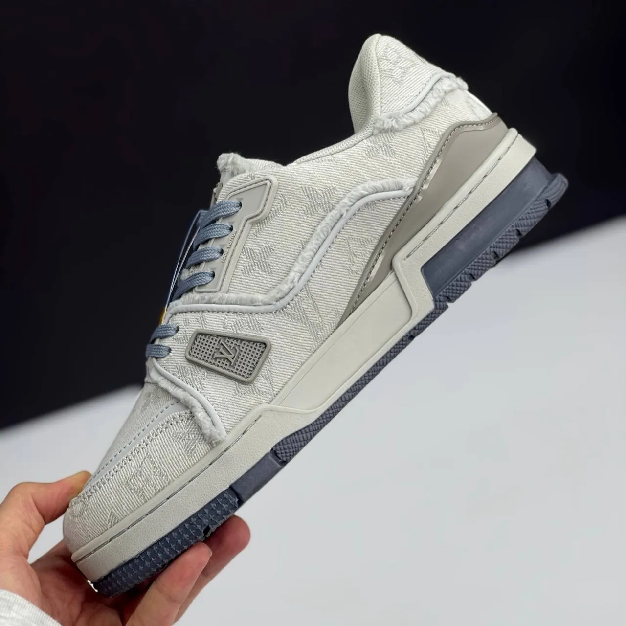 لویی ویتون ترینر طوسی Louis Vuitton Trainer Grey - تصویر 3