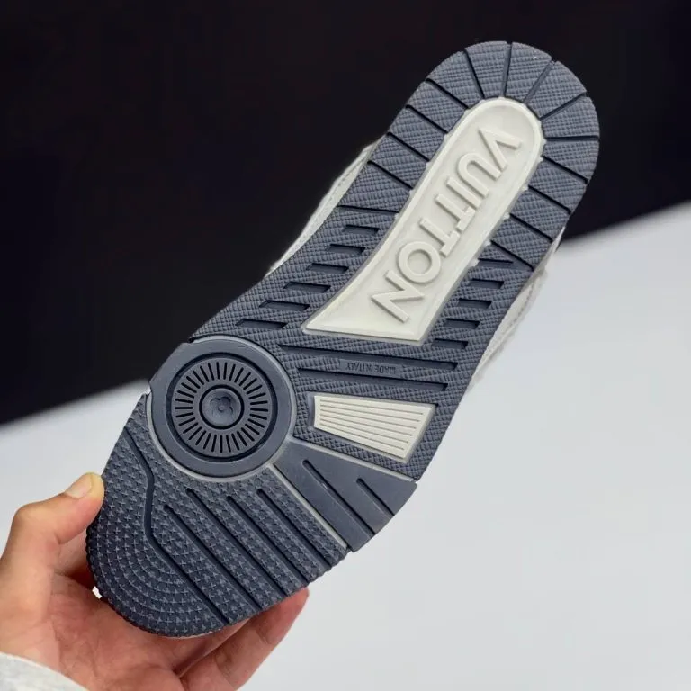لویی ویتون ترینر طوسی Louis Vuitton Trainer Grey - تصویر 4