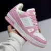 لویی ویتون ترینر سفید صورتی Louis Vuitton Trainer White Pink لویی ویتون ترینر سفید صورتی Louis Vuitton Trainer White Pink