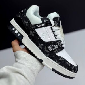 کتونی لویی ویتون ترینر مشکی سفید Louis Vuitton Trainer Black White کتونی لویی ویتون ترینر مشکی سفید Louis Vuitton Trainer Black White