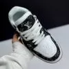 کتونی لویی ویتون ترینر مشکی سفید Louis Vuitton Trainer Black White کتونی لویی ویتون ترینر مشکی سفید Louis Vuitton Trainer Black White - تصویر 2