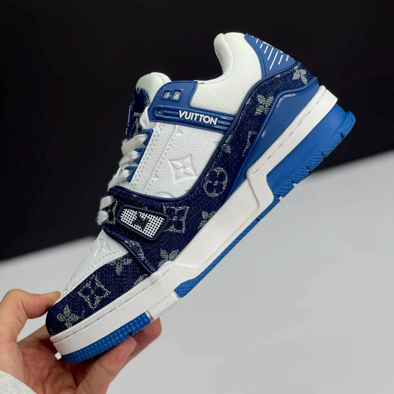 لویی ویتون ترینر سفید آبی Louis Vuitton Trainer White Blue - تصویر 3