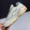 کفش نیو بالانس ۱۰۰۰ طوسی کرم New Balance 1000 Grey Cream کفش نیو بالانس ۱۰۰۰ طوسی کرم New Balance 1000 Grey Cream