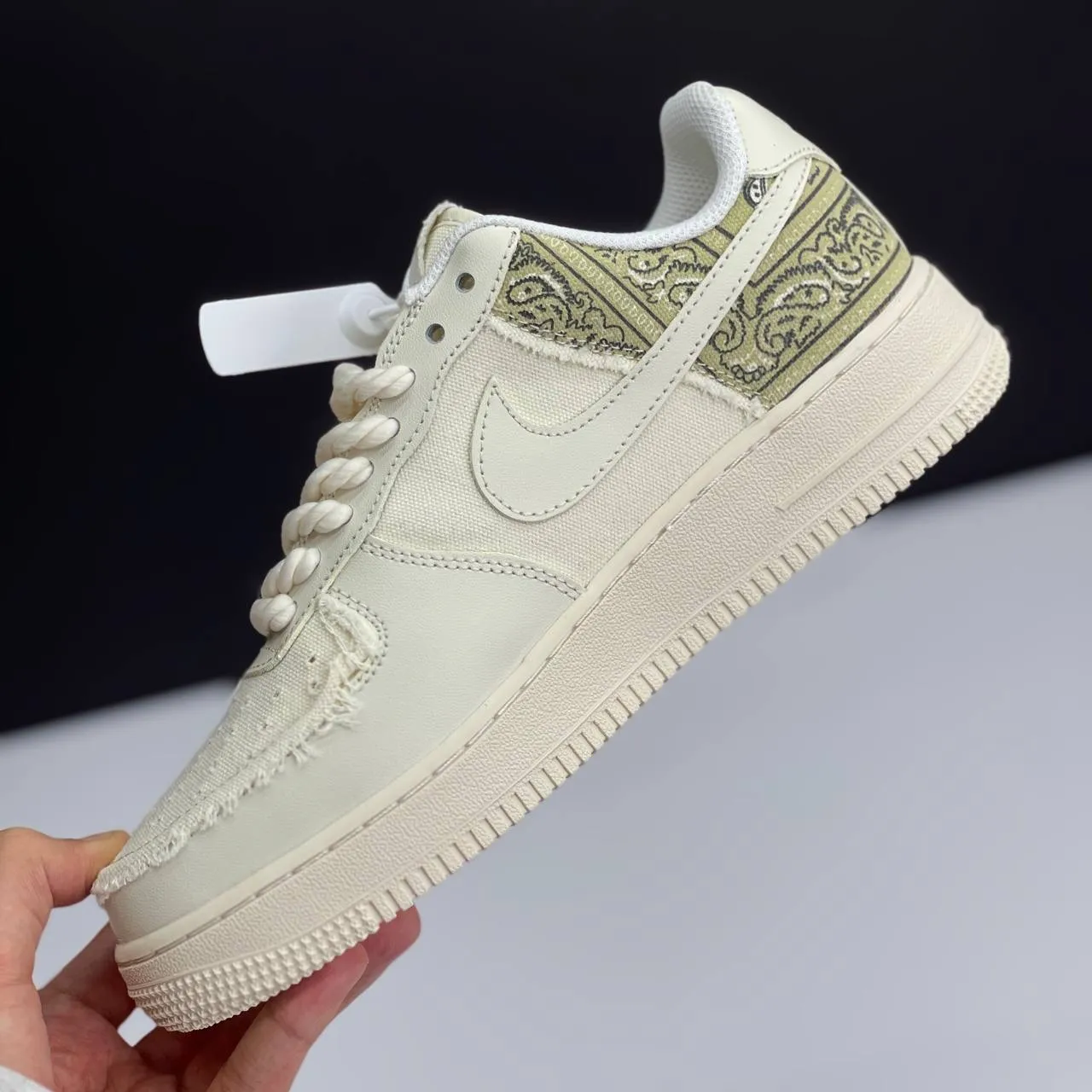 نایک ایر فورس وان بیگ بنگ کرم Nike Air Force 1 Big Bang Cream نایک ایر فورس وان بیگ بنگ کرم Nike Air Force 1 Big Bang Cream - تصویر 2
