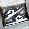کفش نایک ایر جردن وان سفید سیمانی Nike Air Jordan 1 White Cement کفش نایک ایر جردن وان سفید سیمانی Nike Air Jordan 1 White Cement - تصویر 2