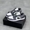 کفش نایک ایر جردن وان سفید سیمانی Nike Air Jordan 1 White Cement کفش نایک ایر جردن وان سفید سیمانی Nike Air Jordan 1 White Cement