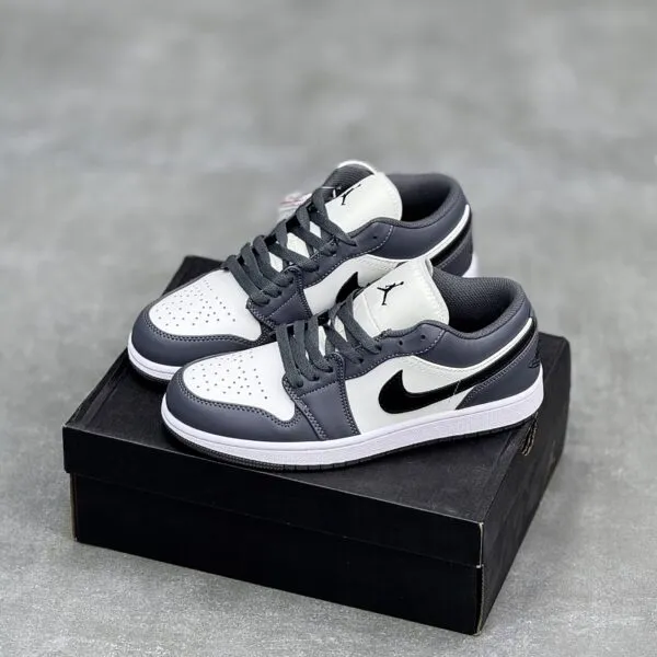 کفش نایک ایر جردن وان سفید سیمانی Nike Air Jordan 1 White Cement کفش نایک ایر جردن وان سفید سیمانی Nike Air Jordan 1 White Cement