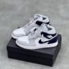 کفش نایک ایر جردن وان ساقدار گری اسکول Nike Air Jordan 1 High Grey School کفش نایک ایر جردن وان ساقدار گری اسکول Nike Air Jordan 1 High Grey School