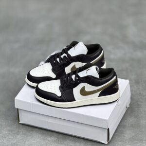 کفش نایک ایر جردن وان مشکی سفید لجنی Nike Air Jordan 1 Black White Olive کفش نایک ایر جردن وان مشکی سفید لجنی Nike Air Jordan 1 Black White Olive