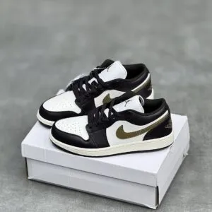 کفش نایک ایر جردن وان مشکی سفید لجنی Nike Air Jordan 1 Black White Olive