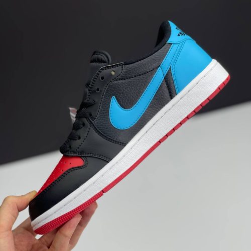 کفش نایک ایر جردن وان لو یو ان سی تو شیکاگو Nike Air Jordan 1 Low UNC to Chicago کفش نایک ایر جردن وان لو یو ان سی تو شیکاگو Nike Air Jordan 1 Low UNC to Chicago