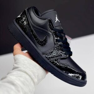 کفش نایک ایر جردن وان لو بلک کروک Nike Air Jordan 1 Low Black Croc کفش نایک ایر جردن وان لو بلک کروک Nike Air Jordan 1 Low Black Croc