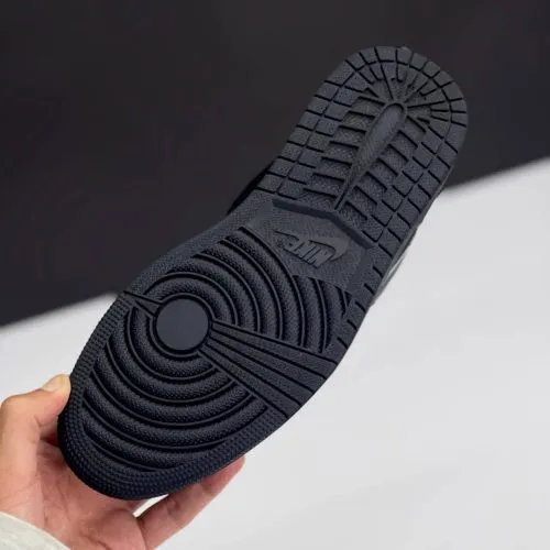 کفش نایک ایر جردن وان لو بلک کروک Nike Air Jordan 1 Low Black Croc کفش نایک ایر جردن وان لو بلک کروک Nike Air Jordan 1 Low Black Croc - تصویر 3