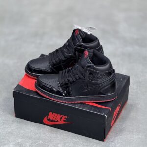 کفش نایک ایر جردن وان ساقدار ورنی بلکند Nike Air Jordan 1 High Patent Blackend کفش نایک ایر جردن وان ساقدار ورنی بلکند Nike Air Jordan 1 High Patent Blackend