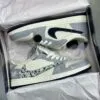 کفش نایک ایر جردن وان لو تراویس اسکات دیور Nike Air Jordan 1 Low Travis Scott Dior کفش نایک ایر جردن وان لو تراویس اسکات دیور Nike Air Jordan 1 Low Travis Scott Dior - تصویر 2