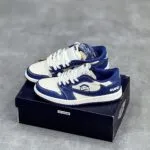 کفش نایک ایر جردن وان لو تراویس اسکات گوچی سفید سرمه‌ای Nike Air Jordan 1 Low Travis Scott Gucci