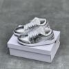 کفش نایک ایر جردن وان لو نقره ای براق Nike Air Jordan 1 Low Metallic Silver