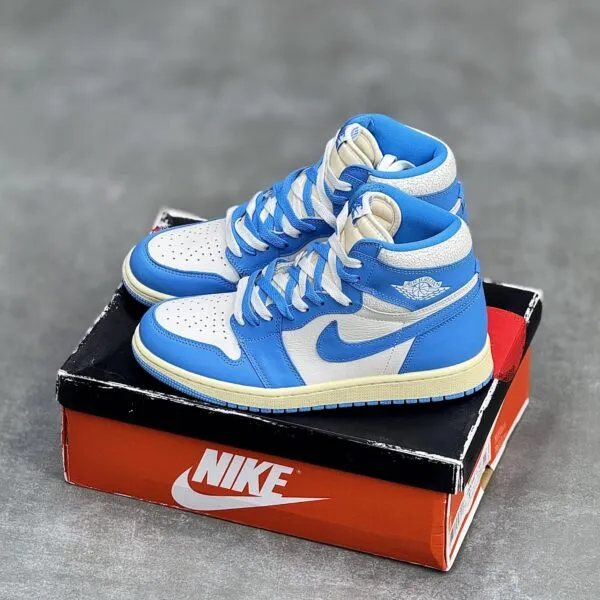کفش نایک ایر جردن وان ساقدار شیکاگو لاست اند فاند آبی Nike Air Jordan 1 High Chicago Lost & Found Blue کفش نایک ایر جردن وان ساقدار شیکاگو لاست اند فاند آبی Nike Air Jordan 1 High Chicago Lost & Found Blue