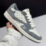 کفش نایک ایر جردن وان لو تراویس اسکات لویی ویتون کرم طوسی روشن | Nike Air Jordan 1 Low Travis Scott Louis Vuitton Light Grey