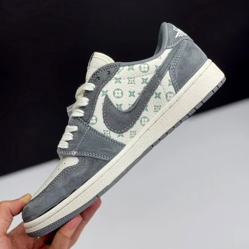 کفش نایک ایر جردن وان لو تراویس اسکات لویی ویتون کرم طوسی روشن | Nike Air Jordan 1 Low Travis Scott Louis Vuitton Light Grey - تصویر 2