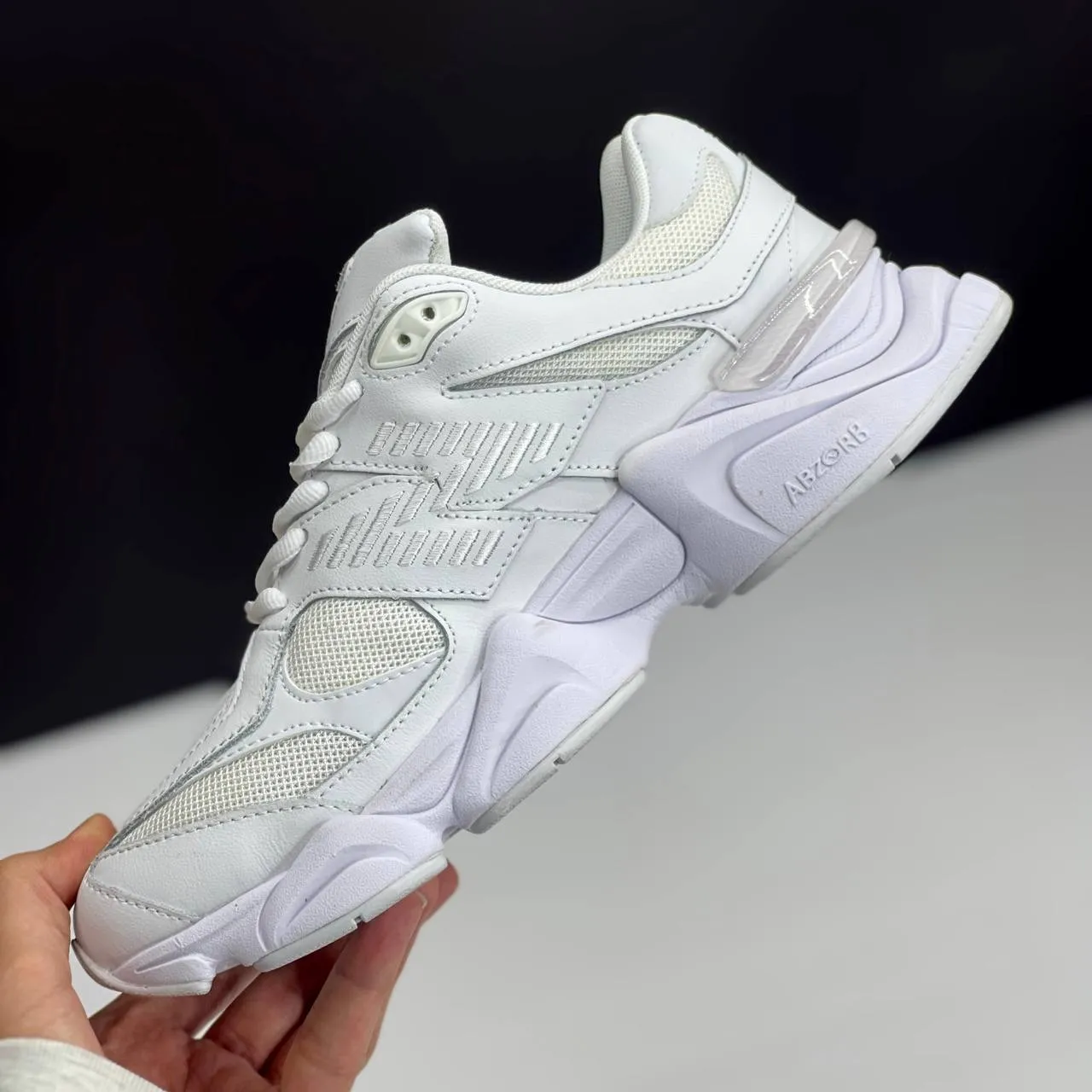 کتونی نیوبالانس ۹۰۶۰ سفید New Balance 9060 White - تصویر 2