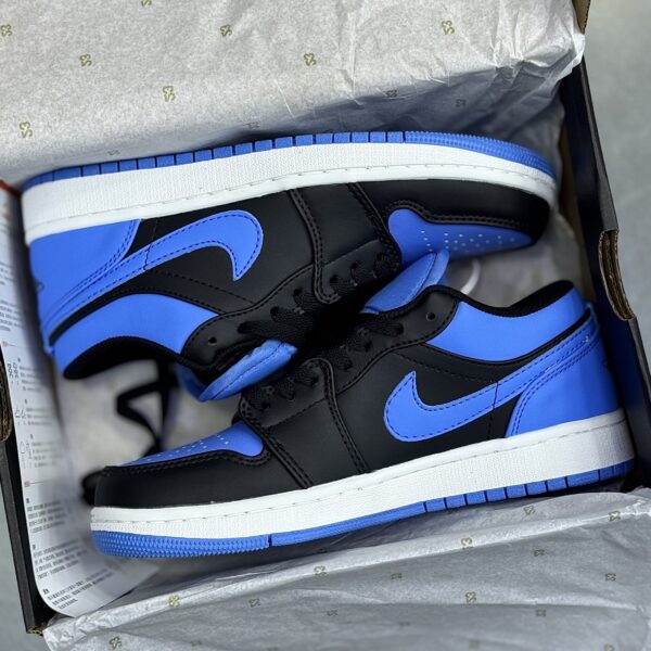 کفش نایک ایر جردن وان لو آبی مشکی Nike Air Jordan 1 Low Blue Black کفش نایک ایر جردن وان لو آبی مشکی Nike Air Jordan 1 Low Blue Black
