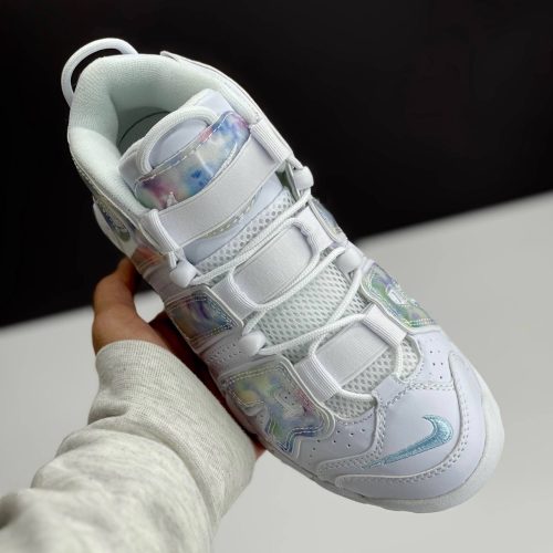 کفش نایک ایر مور آپتمپو سفید آبی کهکشانی Nike Air More Uptempo Galaxy White Blue کفش نایک ایر مور آپتمپو سفید آبی کهکشانی Nike Air More Uptempo Galaxy White Blue