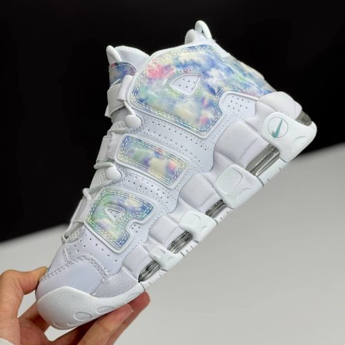 کفش نایک ایر مور آپتمپو سفید آبی کهکشانی Nike Air More Uptempo Galaxy White Blue کفش نایک ایر مور آپتمپو سفید آبی کهکشانی Nike Air More Uptempo Galaxy White Blue
