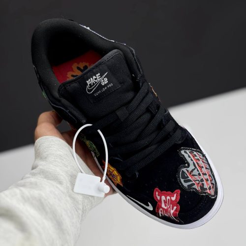 کفش نایک اس‌بی (SB) دانک لو نکفیس Nike SB Dunk Low Neckface