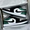 کفش نایک ایر جردن وان لو سبز مشکی Nike Air Jordan 1 Low Green Black کفش نایک ایر جردن وان لو سبز مشکی Nike Air Jordan 1 Low Green Black - تصویر 3