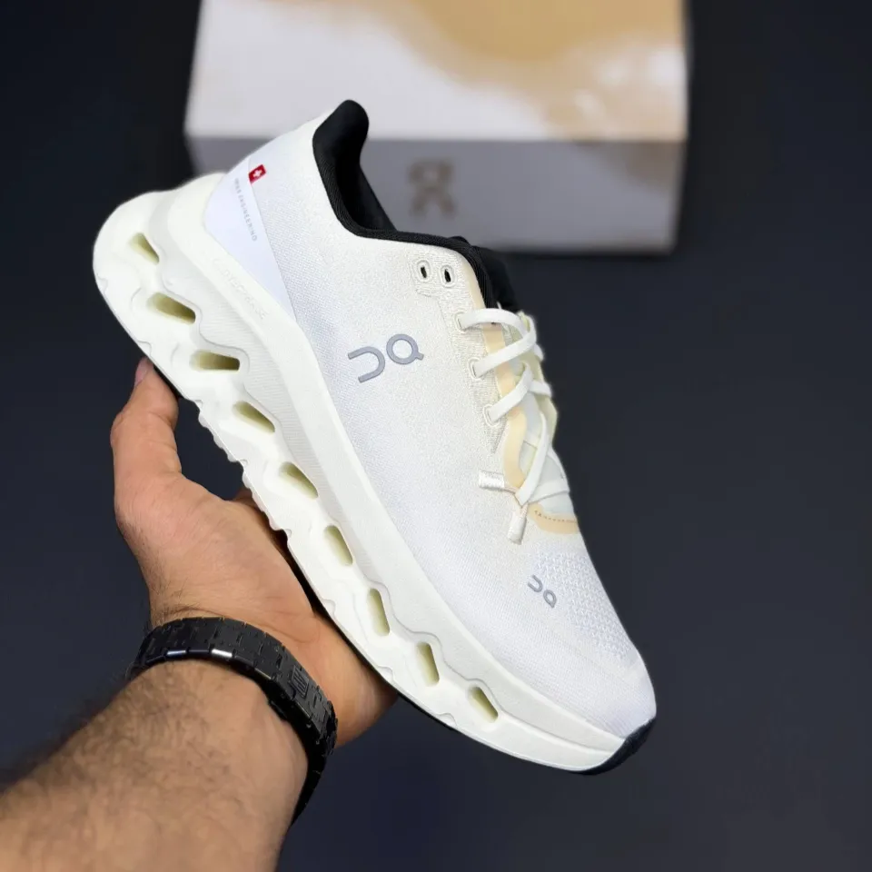 کفش آن رانینگ QC Cloudtilt سفید طلایی On Running QC Cloudtilt White Gold کفش آن رانینگ QC Cloudtilt سفید طلایی On Running QC Cloudtilt White Gold - تصویر 3
