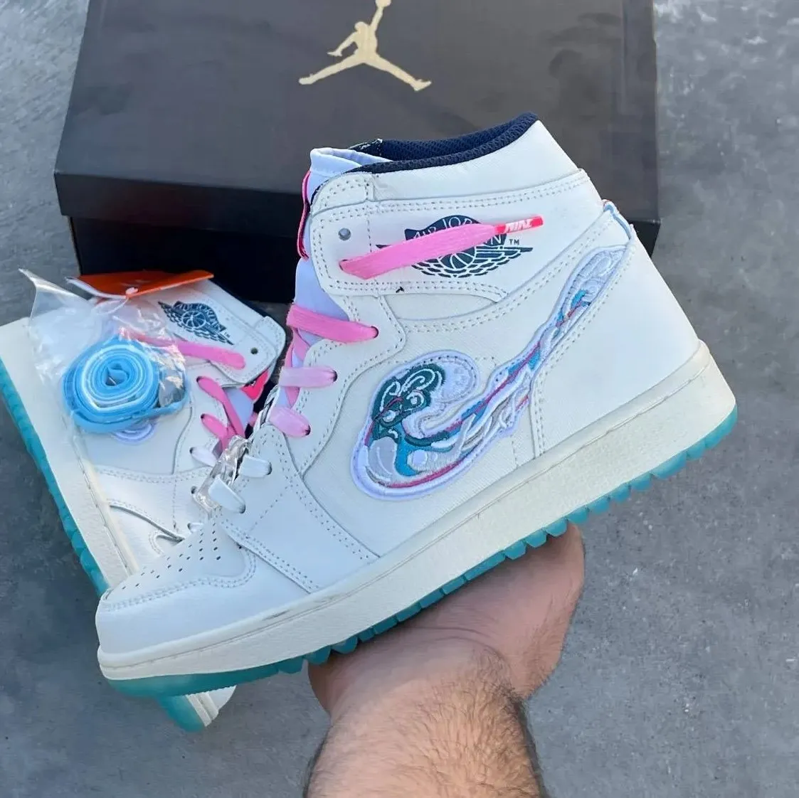 کفش نایک ایر جردن وان ساقدار موج Nike Air Jordan 1 High Wave کفش نایک ایر جردن وان ساقدار موج Nike Air Jordan 1 High Wave - تصویر 2