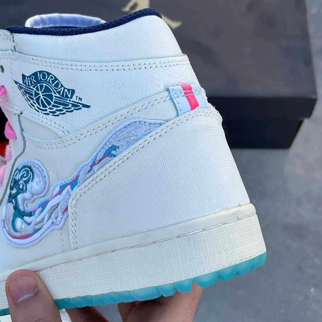 کفش نایک ایر جردن وان ساقدار موج Nike Air Jordan 1 High Wave کفش نایک ایر جردن وان ساقدار موج Nike Air Jordan 1 High Wave - تصویر 3