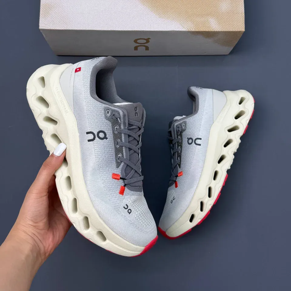 کفش آن رانینگ QC Loewe Cloudtilt طوسی On Running QC Loewe Cloudtilt Grey کفش آن رانینگ QC Loewe Cloudtilt طوسی On Running QC Loewe Cloudtilt Grey - تصویر 5