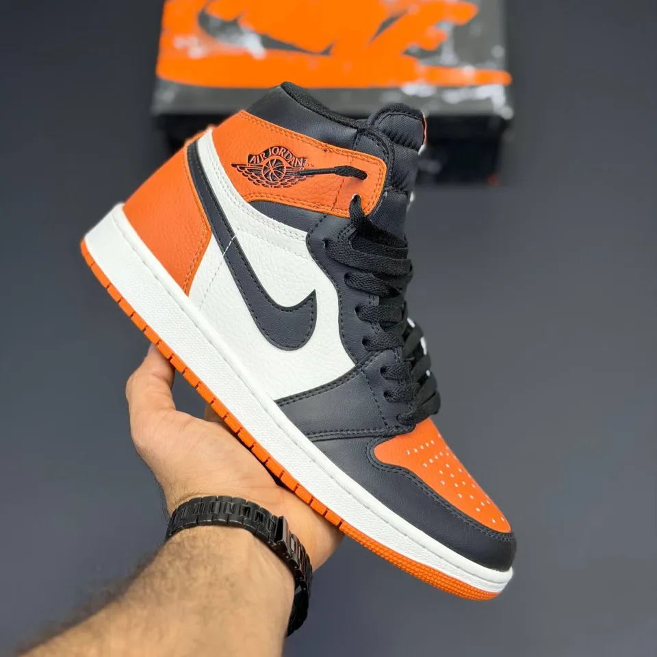 کفش نایک ایر جردن وان ساقدار رترو نارنجی Nike Air Jordan 1 Retro High Orange کفش نایک ایر جردن وان ساقدار رترو نارنجی Nike Air Jordan 1 Retro High Orange - تصویر 3
