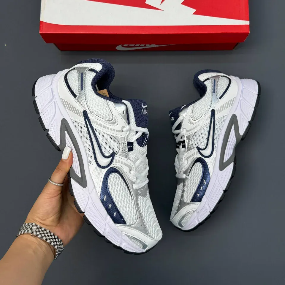 کفش نایک وی فایو کی ران سفید سرمه ای Nike V5K Run White Navy کفش نایک وی فایو کی ران سفید سرمه ای Nike V5K Run White Navy - تصویر 6