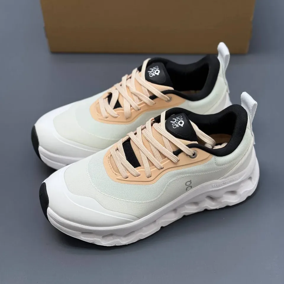کفش آن رانینگ QC Loewe Cloudtilt سفید کرم On Running QC Loewe Cloudtilt White Cream - تصویر 4