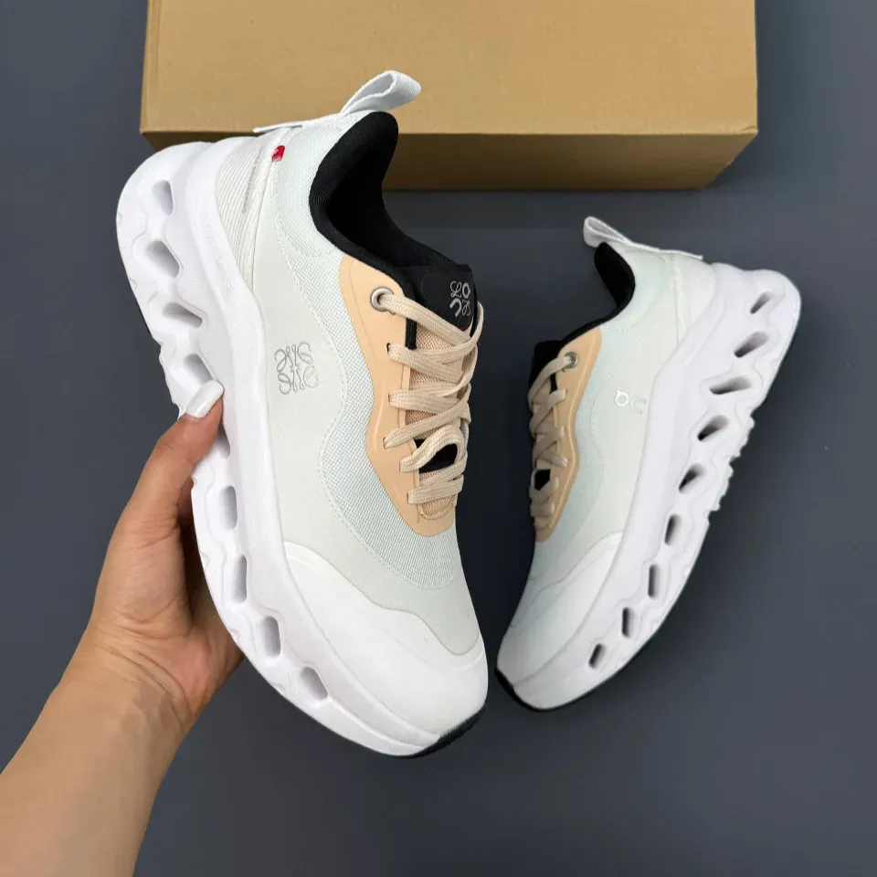 کفش آن رانینگ QC Loewe Cloudtilt سفید کرم On Running QC Loewe Cloudtilt White Cream - تصویر 6