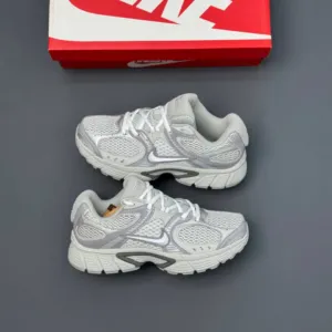 کفش نایک وی فایو کی ران طوسی Nike V5K Run Grey کفش نایک وی فایو کی ران طوسی Nike V5K Run Grey