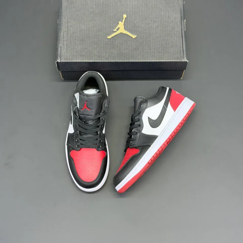 کفش نایک ایر جردن وان مشکی قرمز Nike Air Jordan 1 Black Red کفش نایک ایر جردن وان مشکی قرمز Nike Air Jordan 1 Black Red - تصویر 2