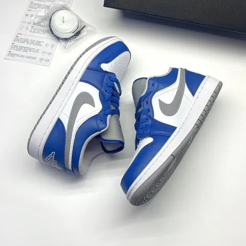 کفش نایک ایر جردن وان لو ترو بلو Nike Air Jordan 1 Low True Blue کفش نایک ایر جردن وان لو ترو بلو Nike Air Jordan 1 Low True Blue - تصویر 4