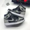 کفش نایک ایر جردن وان ساقدار ربلیونر Nike Air Jordan 1 High OG Rebellionaire کفش نایک ایر جردن وان ساقدار ربلیونر Nike Air Jordan 1 High OG Rebellionaire