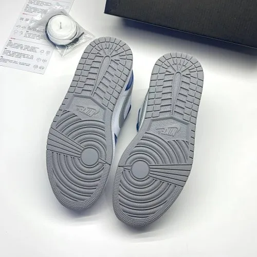 کفش نایک ایر جردن وان لو ترو بلو Nike Air Jordan 1 Low True Blue کفش نایک ایر جردن وان لو ترو بلو Nike Air Jordan 1 Low True Blue - تصویر 3