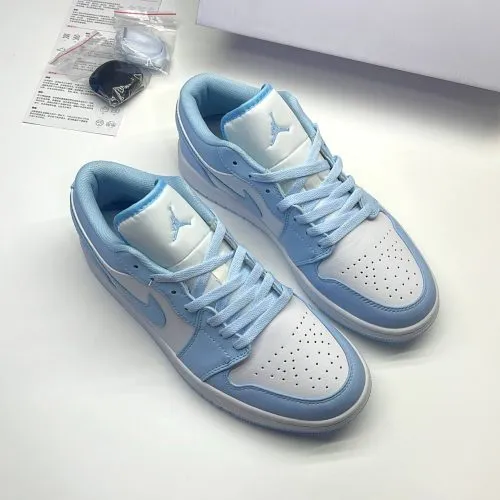 کفش نایک ایر جردن وان لو آیس بلو Nike Air Jordan 1 Low Ice Blue کفش نایک ایر جردن وان لو آیس بلو Nike Air Jordan 1 Low Ice Blue - تصویر 3