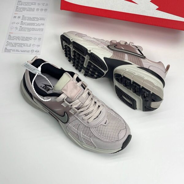 نایک وی تو کی کالباسی  Nike V2K Run Pinkish Beige