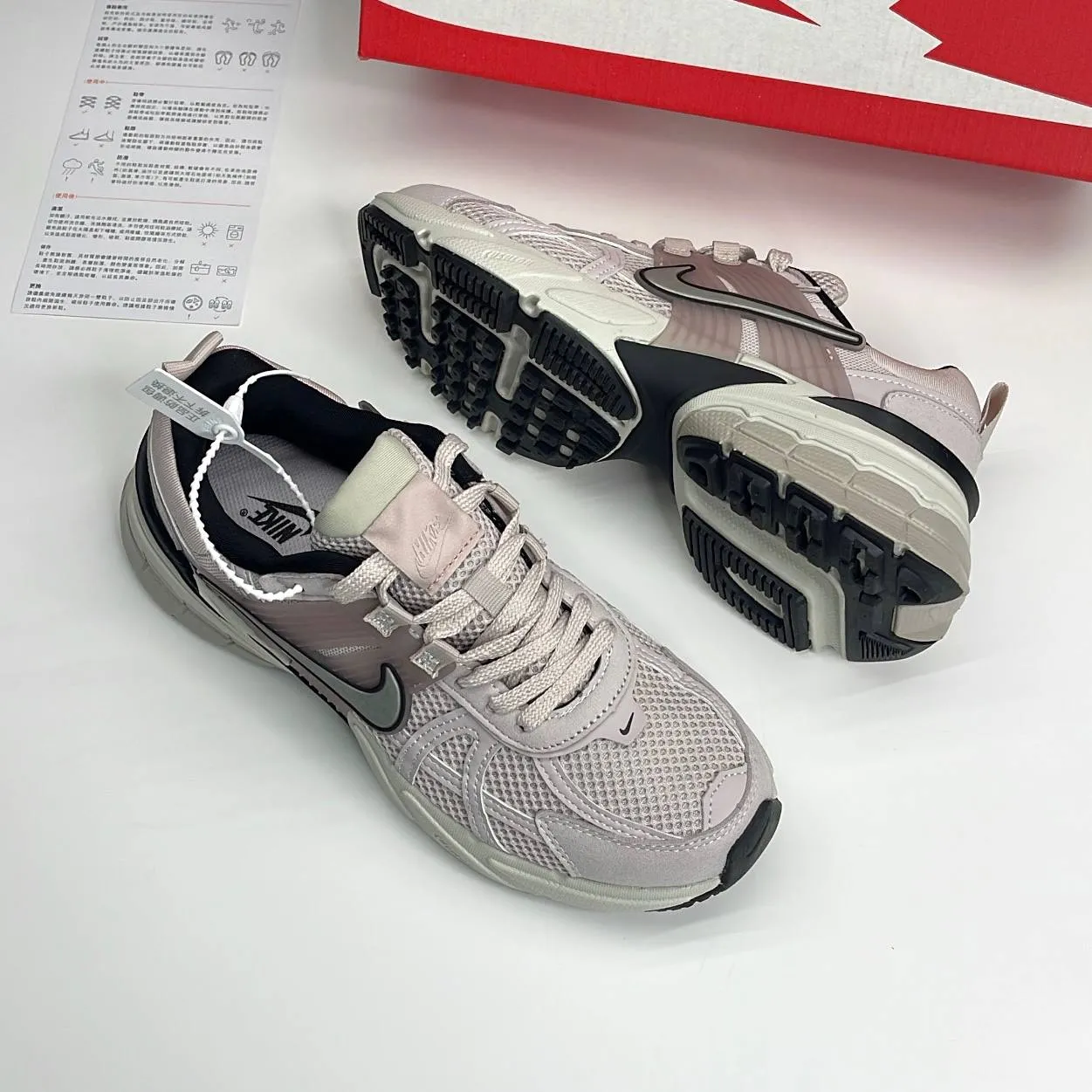 نایک وی تو کی کالباسی Nike V2K Run Pinkish Beige نایک وی تو کی کالباسی Nike V2K Run Pinkish Beige - تصویر 2