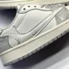 کفش نایک ایر جردن وان لو تراویس اسکات لویی ویتون کرم خاکستری Nike Air Jordan 1 Low Travis Scott Louis Vuitton Cream Gray کفش نایک ایر جردن وان لو تراویس اسکات لویی ویتون کرم خاکستری Nike Air Jordan 1 Low Travis Scott Louis Vuitton Cream Gray - تصویر 3