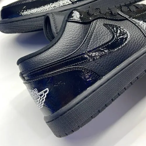 کفش نایک ایر جردن وان لو پتنت الفنت بلک Nike Air Jordan 1 Low Patent Elephant Black کفش نایک ایر جردن وان لو پتنت الفنت بلک Nike Air Jordan 1 Low Patent Elephant Black - تصویر 6