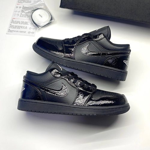 کفش نایک ایر جردن وان لو پتنت الفنت بلک Nike Air Jordan 1 Low Patent Elephant Black کفش نایک ایر جردن وان لو پتنت الفنت بلک Nike Air Jordan 1 Low Patent Elephant Black